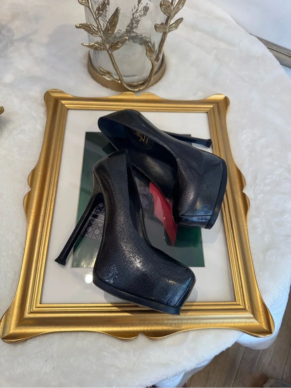 Saint Laurent Navy Textured Leather Platform Pumps - Picture 2 of 9